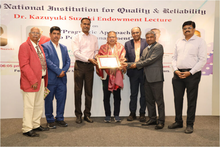 Shri R Mohana Krishnan being conferred the prestigious NIQR Fellowship by Shri Vidyashankar Krishnan, President – NIQR